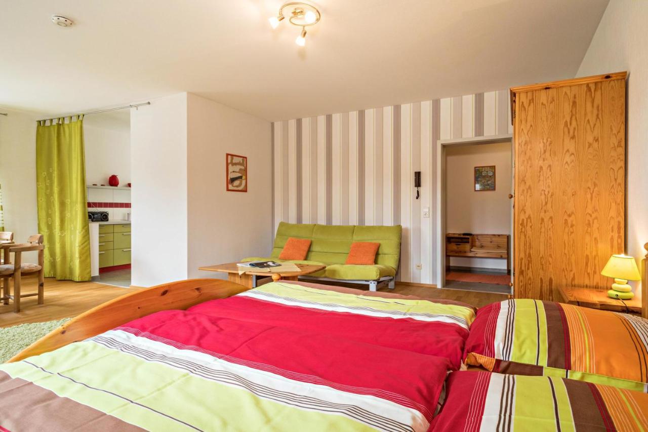 Heiligenborn Ferienwohnung Am Schloss מראה חיצוני תמונה